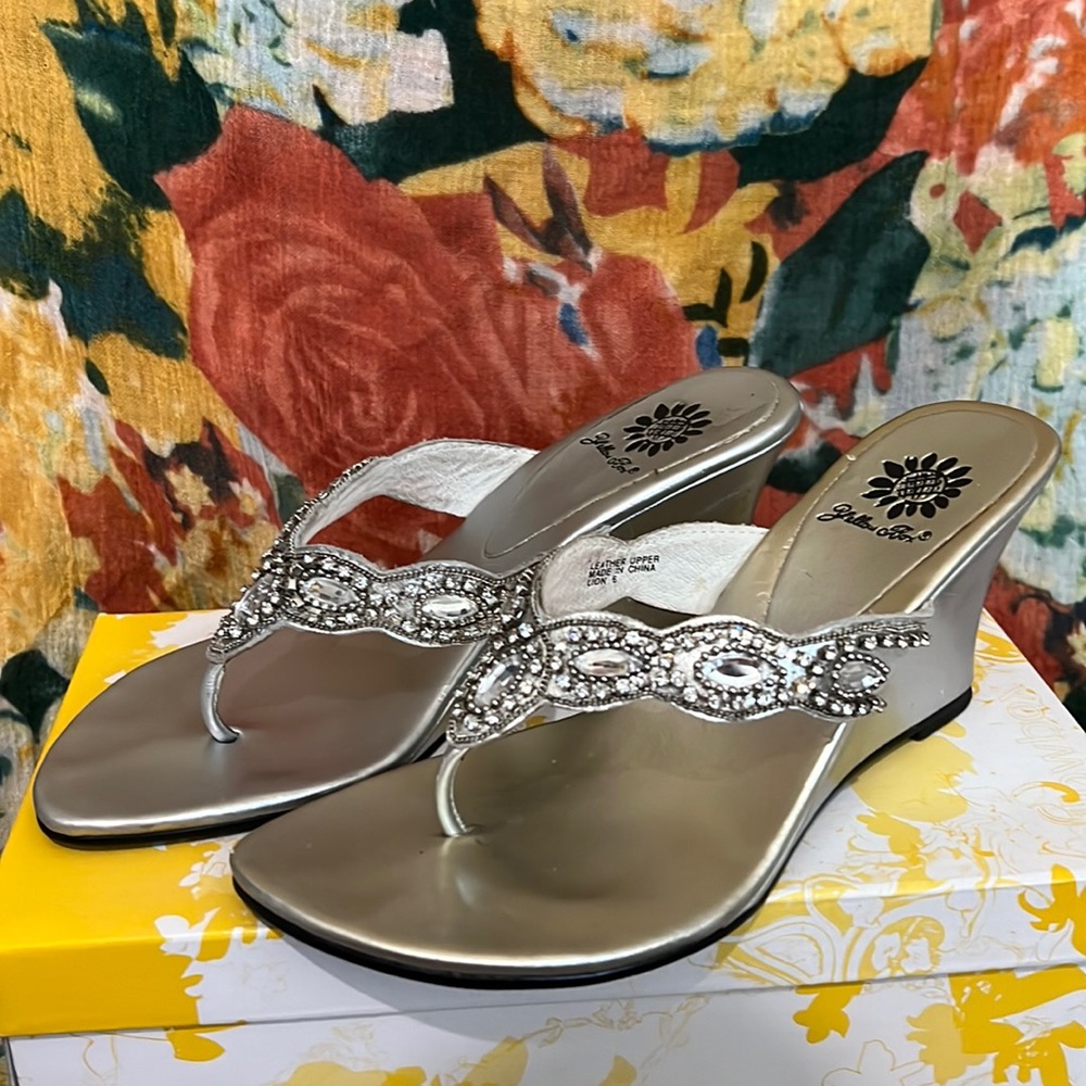 Yellow box brand! Sandal Wedges!